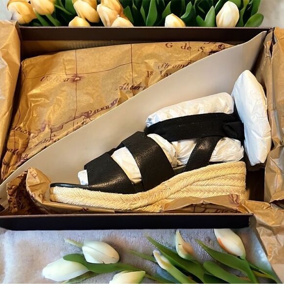 Patricia Nash Riva Wedge Sandals - Picture 2 of 8